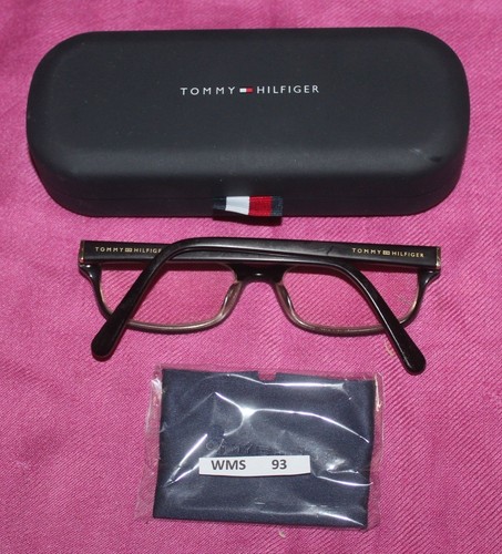 Tommy hilfiger black case used - hilfiger,