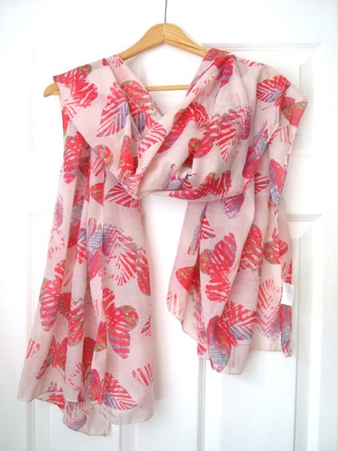 Lola rose butterfly - lola, palm