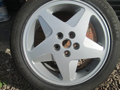 Ferrari 348 wheel and tyre - wheel,