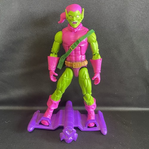 Marvel legends spider man - marvel,