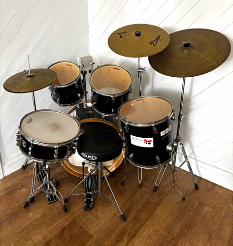 Full piece drum kit - full,