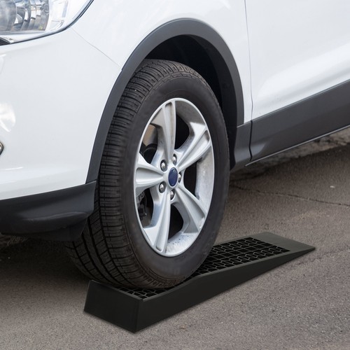 Pair low entrance car - entrance,