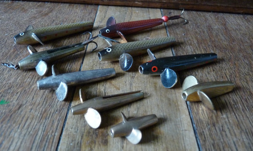 Vintage metal brass devon - metal/brass,