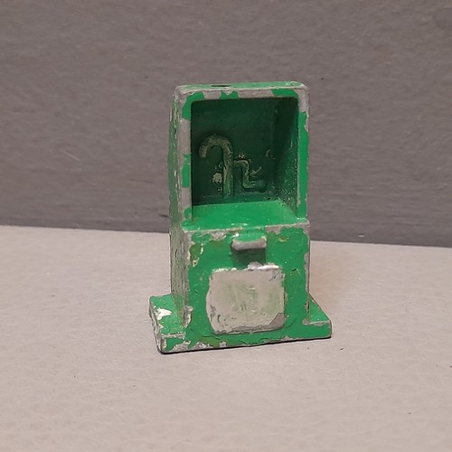 Vintage garage diecast - vintage, oil