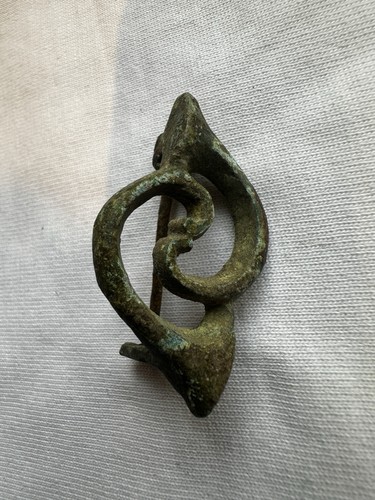 Dual trumpet ancient fibula - dual, |