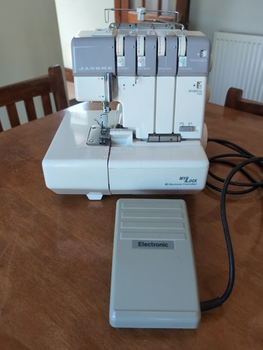 Janome mylock 434d - four, thread