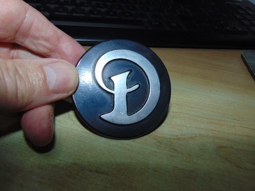 Daimler hub cap badge - daimler,