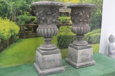 SINGLE STONE VINE URN ON