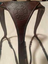 Butet Hunting Breastplate with Adjustable Bridge - Cachou