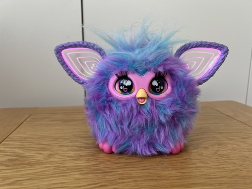 Furby 2023 best friend - furby,