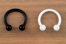 2x (black+White) Glow In Dark