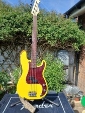 4-String Electric Bass Guitar