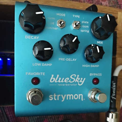 Strymon blue sky reverb - blue, pedal