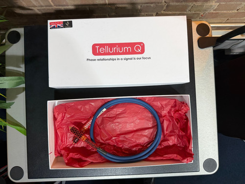 Tellurium waveform blue - q,