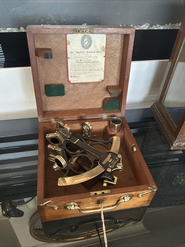 Quality antique mahogany - a,