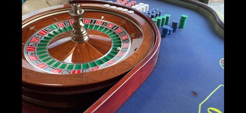 Roulette wheel full - roulette,