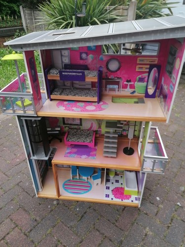 Kidkraft dolls house - kidkraft,