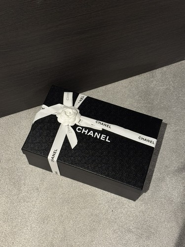 Chanel empty box original - empty,