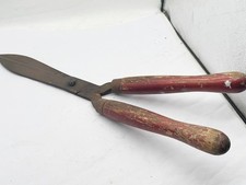 VINTAGE BRADES GARDEN HEDGE