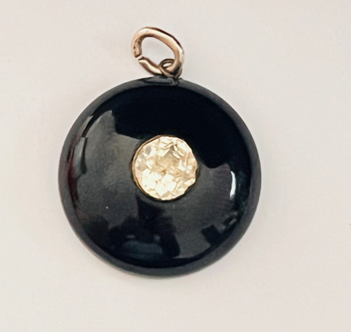 Antique whitby jet pendant - whitby,