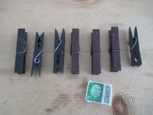 Vintage bakelite spring - 7x,