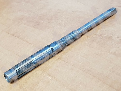 Adjustable expanding reamer - adjustable,