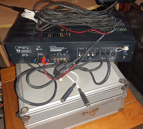 Toa amplifier 1061 - pa,