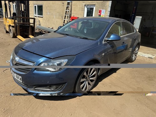 For breaking vauxhall insignia - breaking,