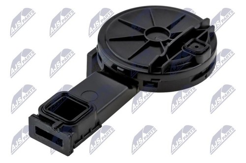 Crankcase breather oil trap - breather,