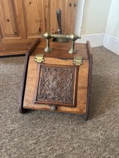 19th Century Ornate Decorative  Victorian Oak Wooden Coal Scuttle & Brass Shovel