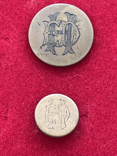 Hunt livery buttons east - hunt,