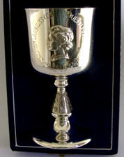 BEAUTIFUL LARGE QUEEN