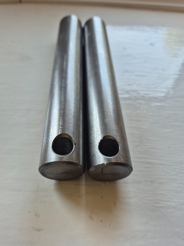 Pair k008 bucket pins - of,