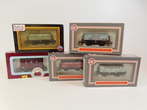 Dapol lot wagons as - lot, of