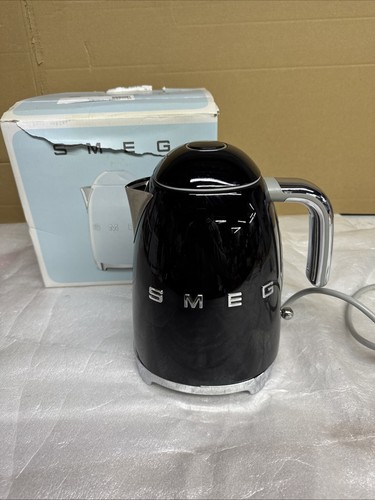 Smeg kettle black - 1.7l, 50s