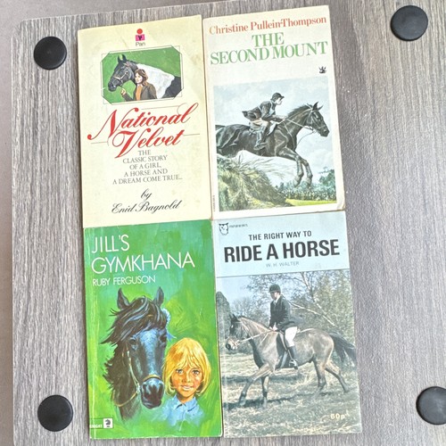 Vintage horse racing - vintage,
