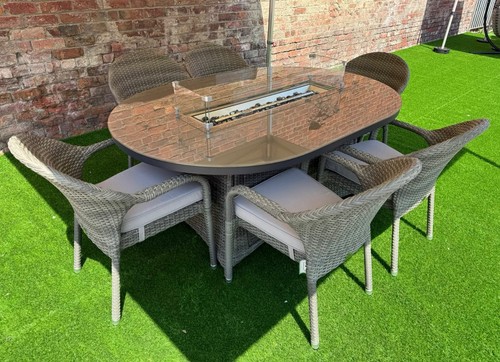 Grey rattan gas - fire, pit