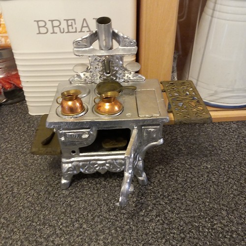Cresta salesman sample - cresta,