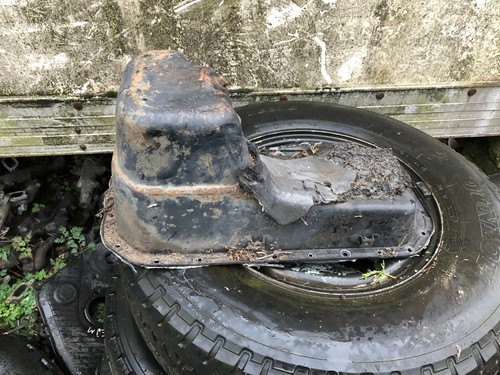 Engine oil sump - oil, pan