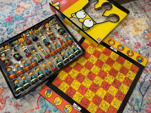 The simpsons chess set - simpsons,