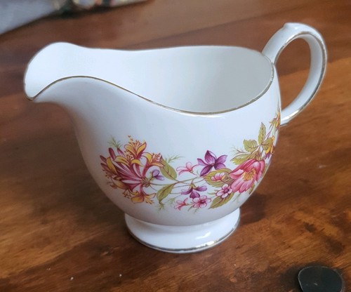 Colclough bone china jug - bone,