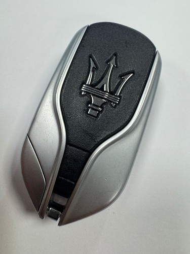 Genuine maserati button - maserati, 4