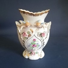 Cherubs Angels Porcelain Vase