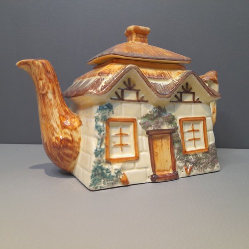 Thatched cottage teapot keele - cottage,