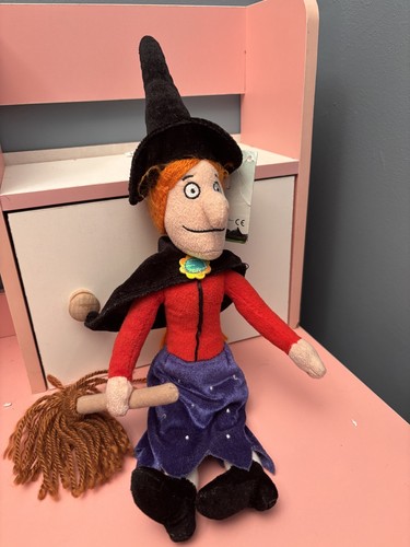 Room the broom witch - room, on