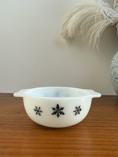 Small vintage jaj pyrex - small,