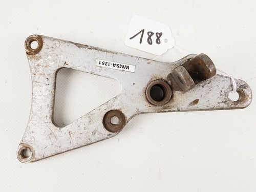 Suzuki 125 footrest - suzuki,