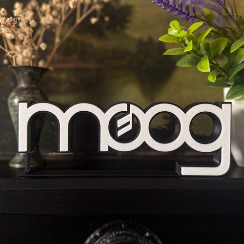 Moog - (black, white