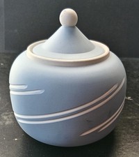 WEDGWOOD ''SYMMETRY'' COVERED