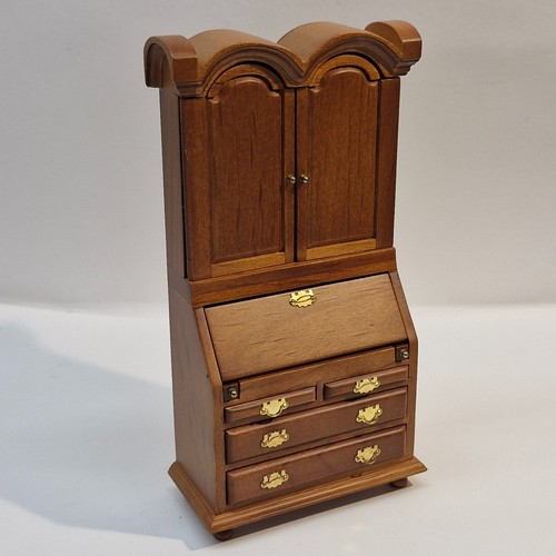 12th scale dolls house - scale,